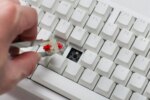 Ducky Keyboard Zero 6108 100% Mechanical Wireless Keyboard; RGB; USB 2.0 / 2.4GHz / BT - White - Cherry MX2A Brown switches. - Image 2